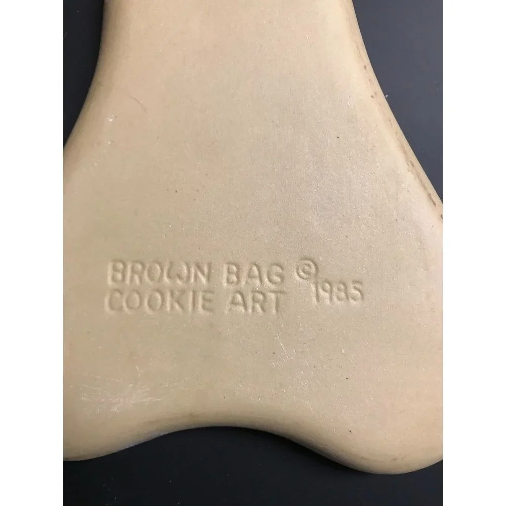 Brown Bag Cookie Art 1985 Raggedy Ann decorative Cookie mould vintage retired